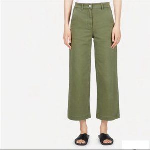 Everlane - Wide Leg Cropped Pant in Surplus (Size 8)